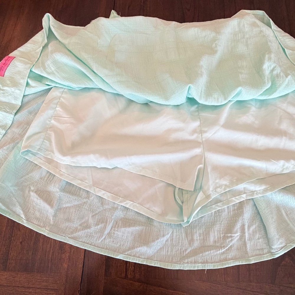 Simply Southern Mint Green Mini Skort, Rouched Waist, Size Large - Picture 4 of 9